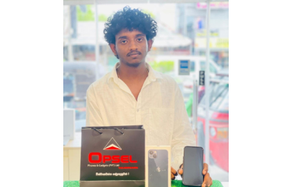Happy Customer with iPhone 13 – Trusted Apple Experience at OPSEL